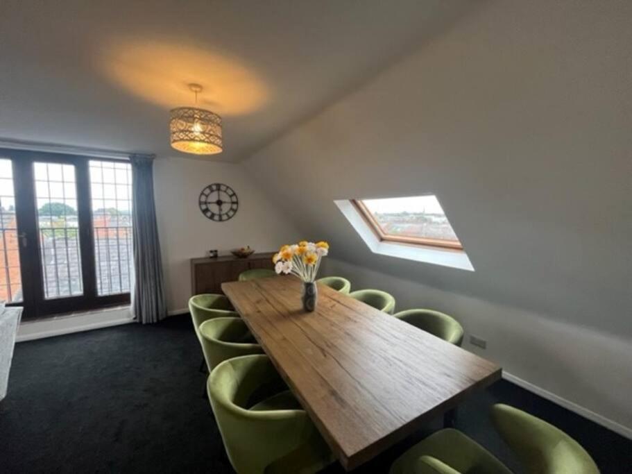 Bs - Luxury Top Floor 4 Bed Apartment With Garage In Town Centre - No Lift Stratford-upon-Avon Eksteriør billede